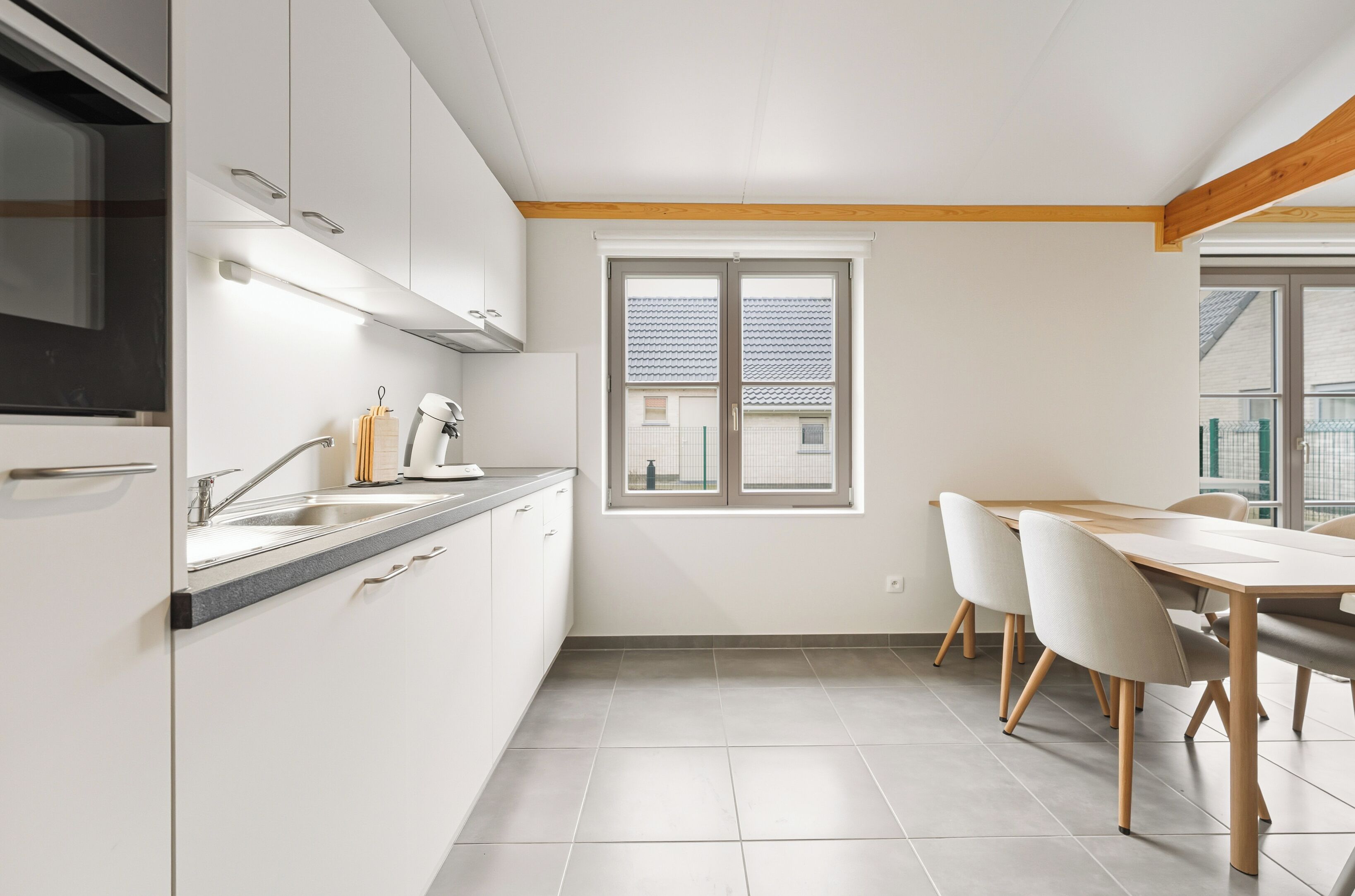 Fridge, microwave, stovetop