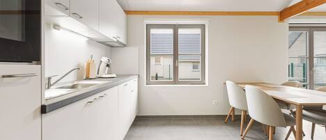 Fridge, microwave, stovetop