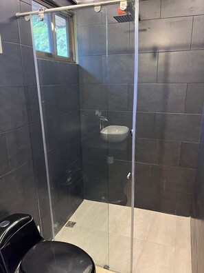 Unclassified image, 2 of 22, button