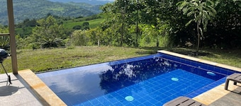 Villa Daniela- 1-bedroom villa in charming Nocaima perfect for relaxing getaway.