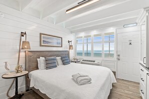 Free WiFi, bed sheets - Gulf-Front Beachfront Condo w/ Pool | Walk to Dining (Panama City Beach)