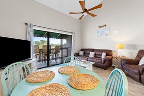 TV - Lagoon Front 2BR 2BA | Walk to Beach | Pool (Panama City Beach)