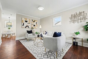 Luokittelematon kuva, 4 kautta 25, painike