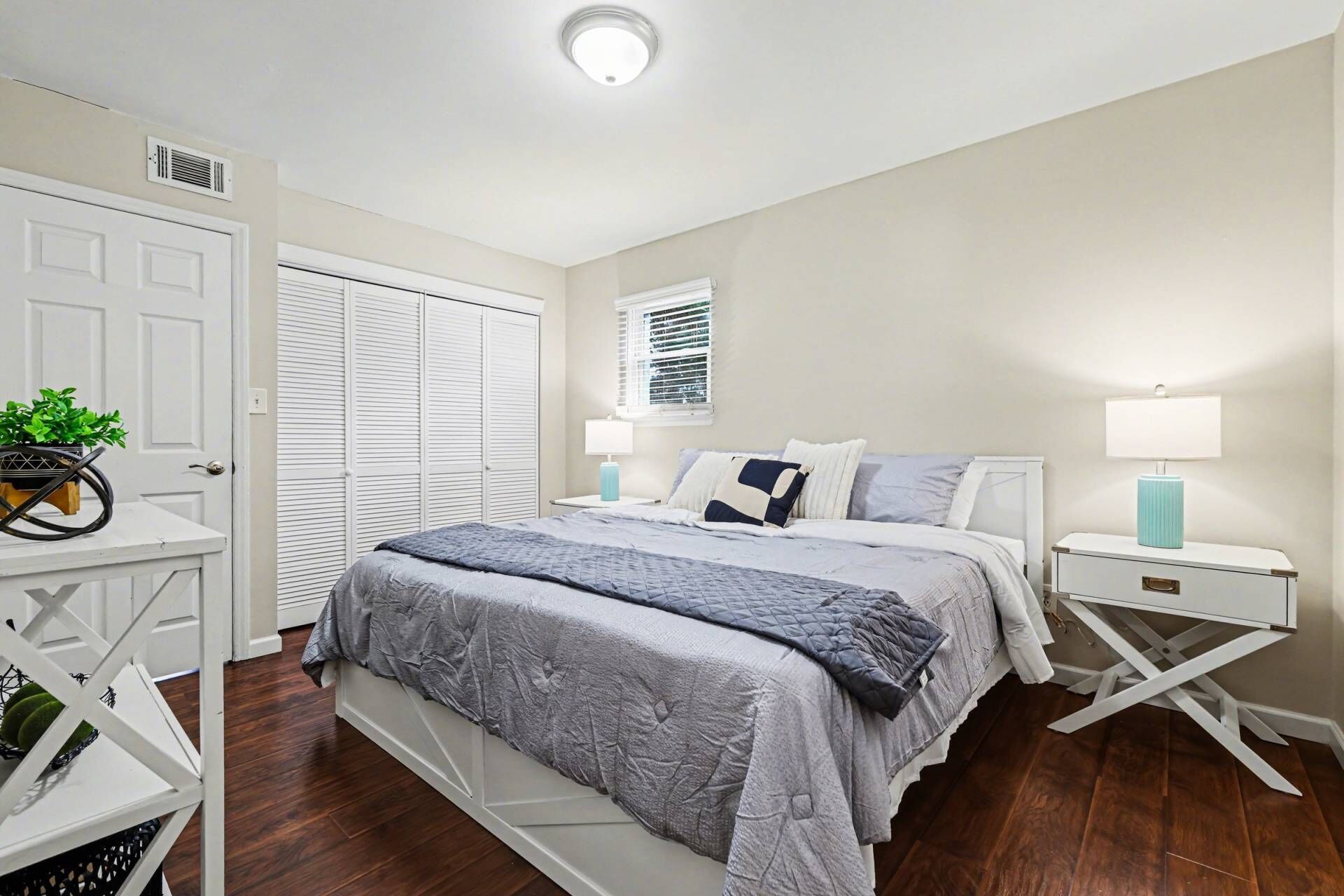 3 habitaciones, tabla de planchar con plancha y wifi gratis 