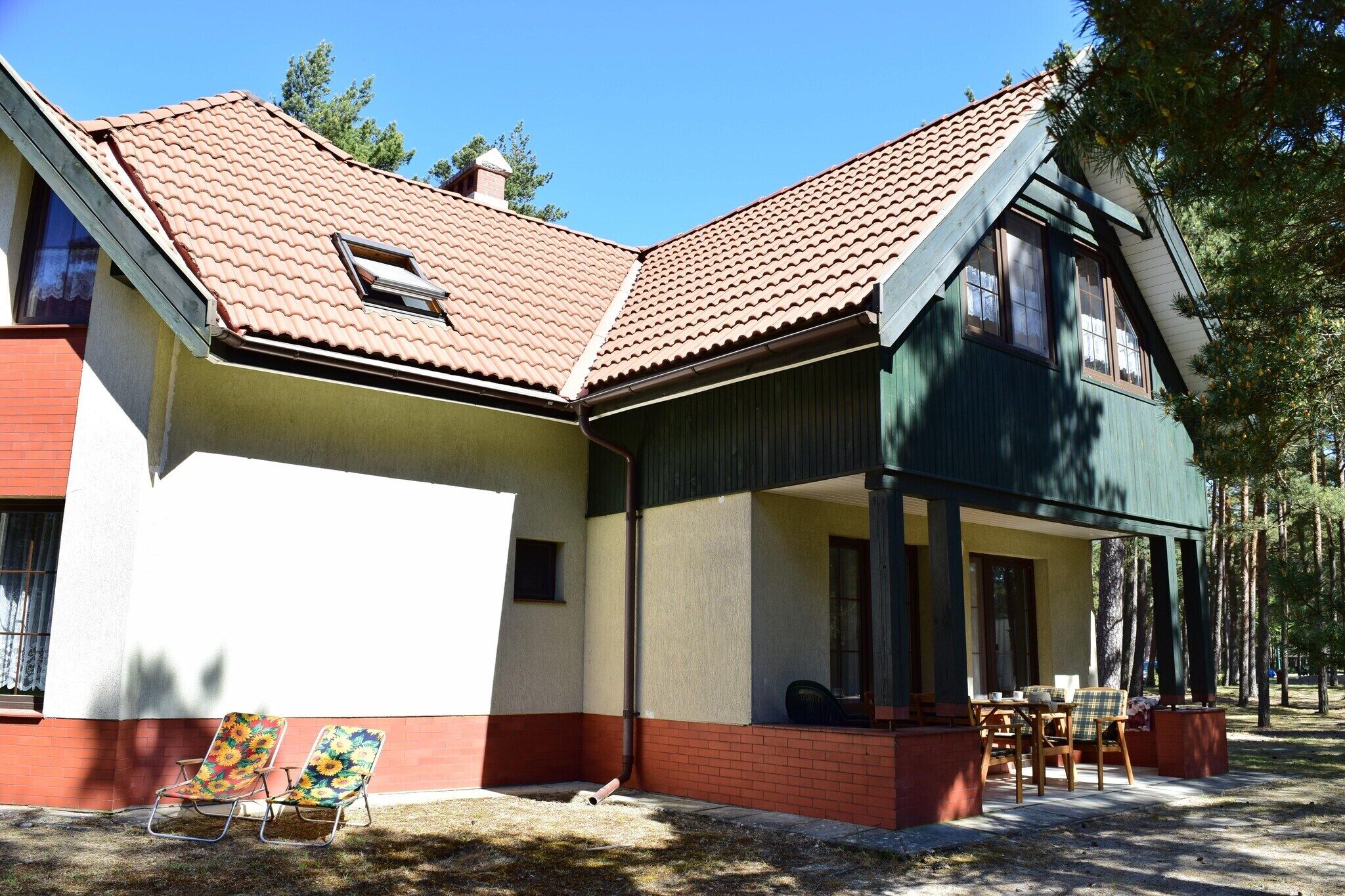 Außenseite Ferienhaus [Sommer]