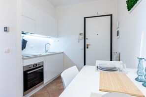 Fridge, dishwasher, toaster - GuestHost - Cozy 50m2 attic apartment, ideal for 4 people, located on the first floor of a building without a lift (stairs to access it).The accommodation is located a stone's throw from the center of Lucca, a historic city that boasts symbolic places su (Lucca)