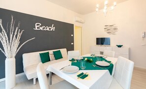 Luokittelematon kuva, 2 kautta 11, painike