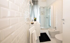 Luokittelematon kuva, 4 kautta 11, painike