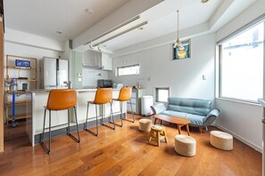 Niet-geclassificeerde afbeelding, 3 van 35, knop