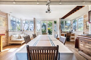 Interior - Villa 'Cap Ferret' with Shared Terrace, Private Garden, and Wi-Fi (Lège-Cap-Ferret)