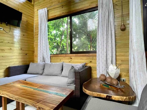 Finca Los Mangos – 2 Eco Cabins w/ Pool
