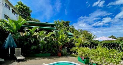 Finca Los Mangos – 2 Eco Cabins w/ Pool