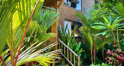 Tropical Cabin • 10 Min to Beach & Park
