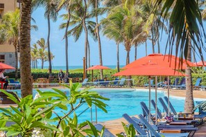 Pool - Beach Park Suites #120 Beachfront by Carpediem (Aquiraz)