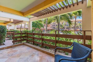 Terrace/patio - Beach Park Suites #120 Beachfront by Carpediem (Aquiraz)