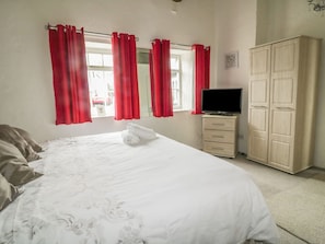 1 bedroom, individually decorated, individually furnished - Cottage 3 (Keswick)