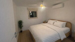 2 室のベッドルーム、アイロン / アイロン台、WiFi、ベッドシーツ