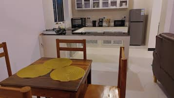 Apartemen, 2 kamar tidur, balkon, pemandangan samudra | Interior