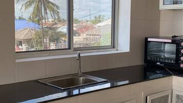 Apartment, 2 Bedrooms, Balcony, Ocean View | Interior