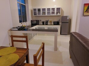 Appartement, 2 chambres, balcon, vue océan | Intérieur