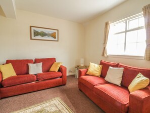 Living area - Farmhouse Apartment (Keswick)