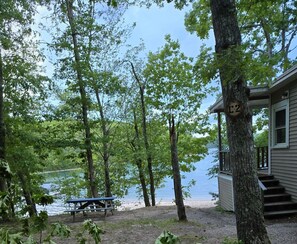 Terrace/patio - Sparkling Pond Views & Unforgettable Sunsets (Sandwich)