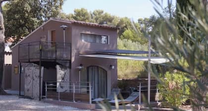 le Clos deS ChĂȘnes verts
Petit paradis sur terre
prĂšs de la mer
Chiens bienvenus