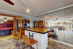 Dining - Two-story dog-friendly house with private pool table, enclosed backyard, BBQ (Corpus Christi)