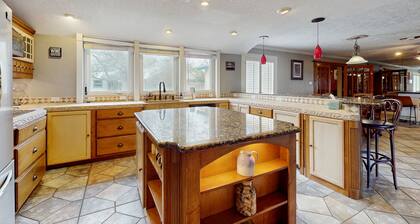 Two-story dog-friendly house with private pool table, enclosed backyard, BBQ