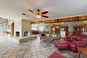 TV, books - Two-story dog-friendly house with private pool table, enclosed backyard, BBQ (Corpus Christi)