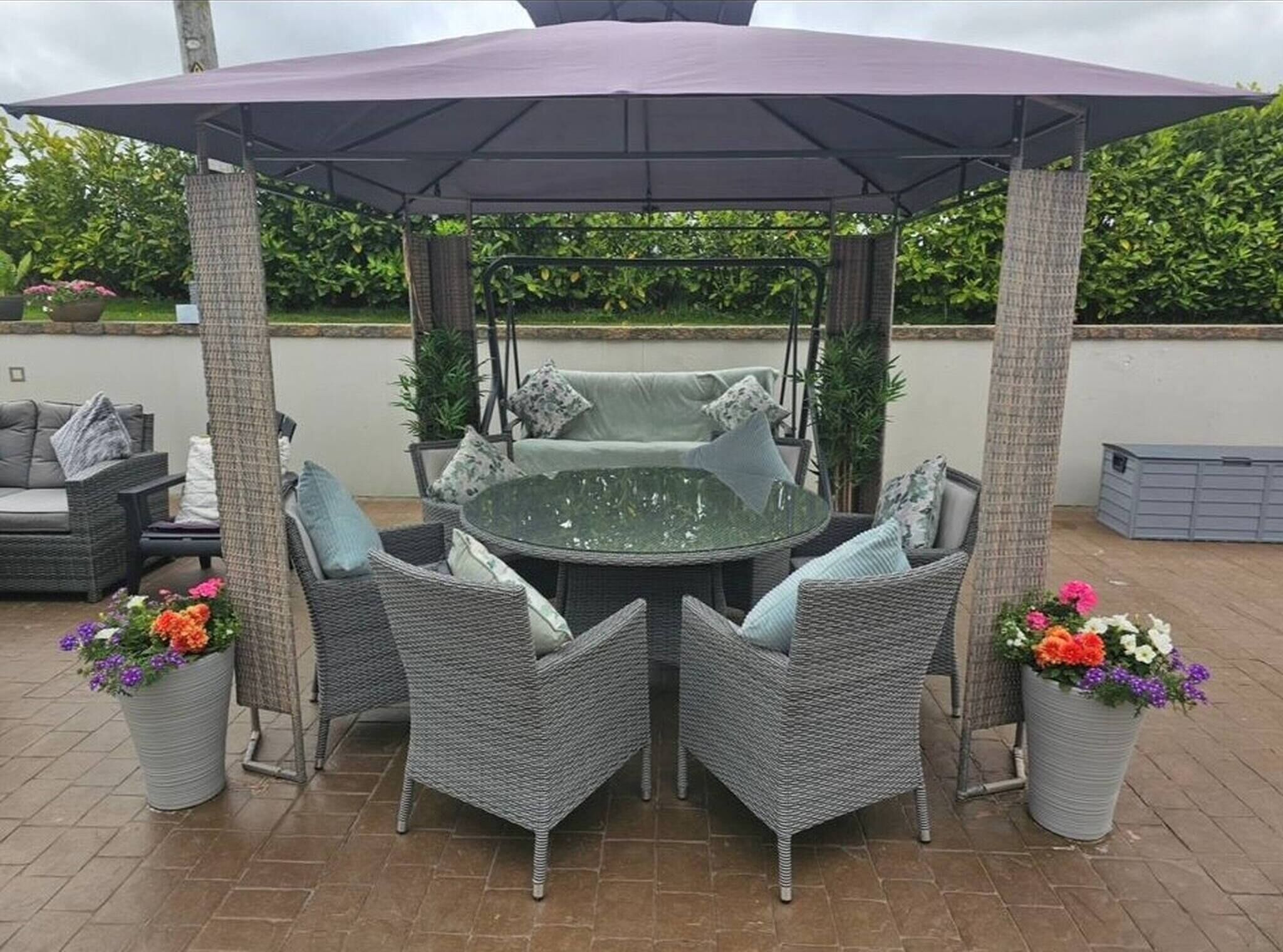 Shared Dormitory, 1 Bedroom, Smoking, Patio | Dining