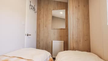 2 camere, con stile personalizzato, con arredamento individuale