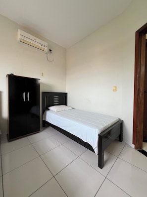 Unclassified image, 5 of 9, button - Hotel Brilhante 2 (Itacarambi)