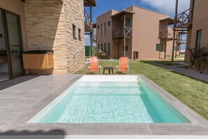 Basic Bungalow | Pool