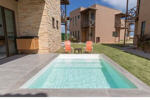 Basic Bungalow | Pool