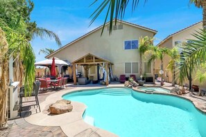 Pool - Tropical 4BR Oasis w/ Pool & Jacuzzi Near Strip! (Las Vegas)