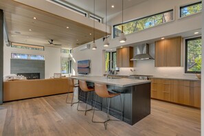 Coffee/tea maker, cookware/dishes/utensils - West Shore | Private Beach + Pier - Lakeside Cedars (Tahoma)