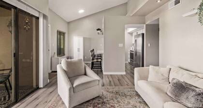 Camelback East 2BR w/ Pool & Free Parking