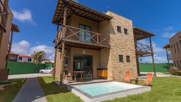 Basic Bungalow | Exterior