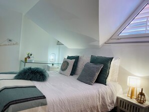 2 habitaciones, tabla de planchar con plancha, wifi y ropa de cama 