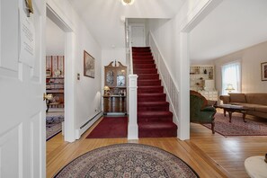 Interior - The Nicholson Inn (Freeport)