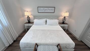 3 slaapkamers, een bureau, een strijkplank/strijkijzer, gratis wifi