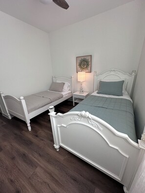 3 chambres, bureau, fer et planche à repasser, Wi-Fi gratuit