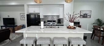 Peaceful 3-bedroom house with AC in a cool Houston neighborhood