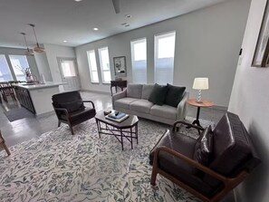 Unclassified image, 4 of 36, button