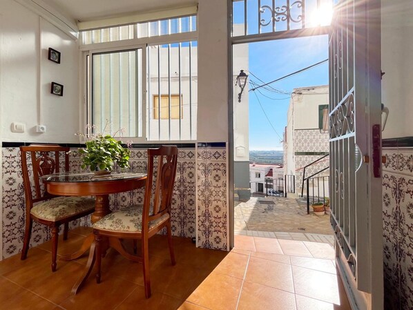 Unclassified image, 1 of 18, button - Apartment 'Encantadora Casa Andaluza' with Sea View, Wi-Fi and Air Conditioning (Salobreña)