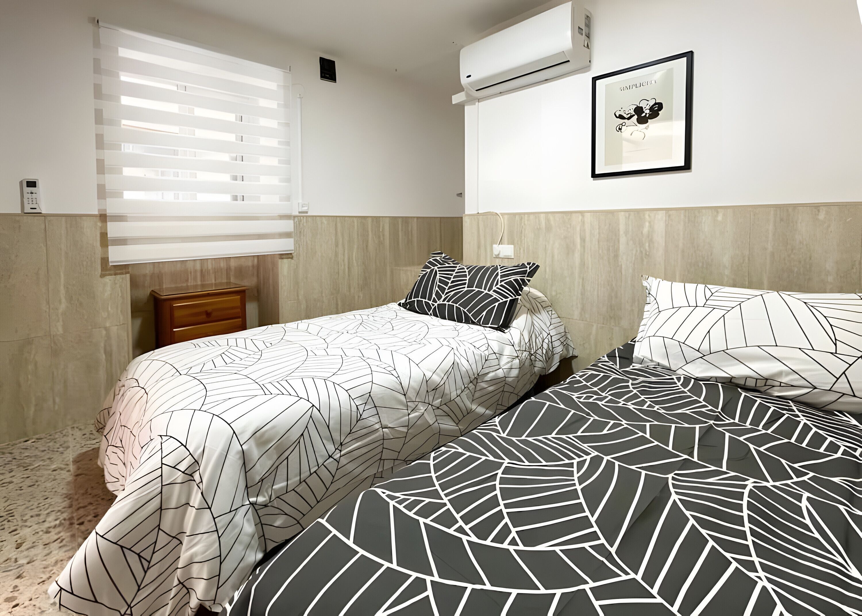 2 slaapkamers, een strijkplank/strijkijzer, wifi, beddengoed