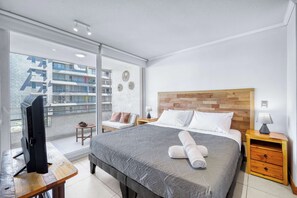 2 bedrooms, iron/ironing board, WiFi - Light 66 Apart w/ Pool and Wifi in Las Condes (Las Condes)