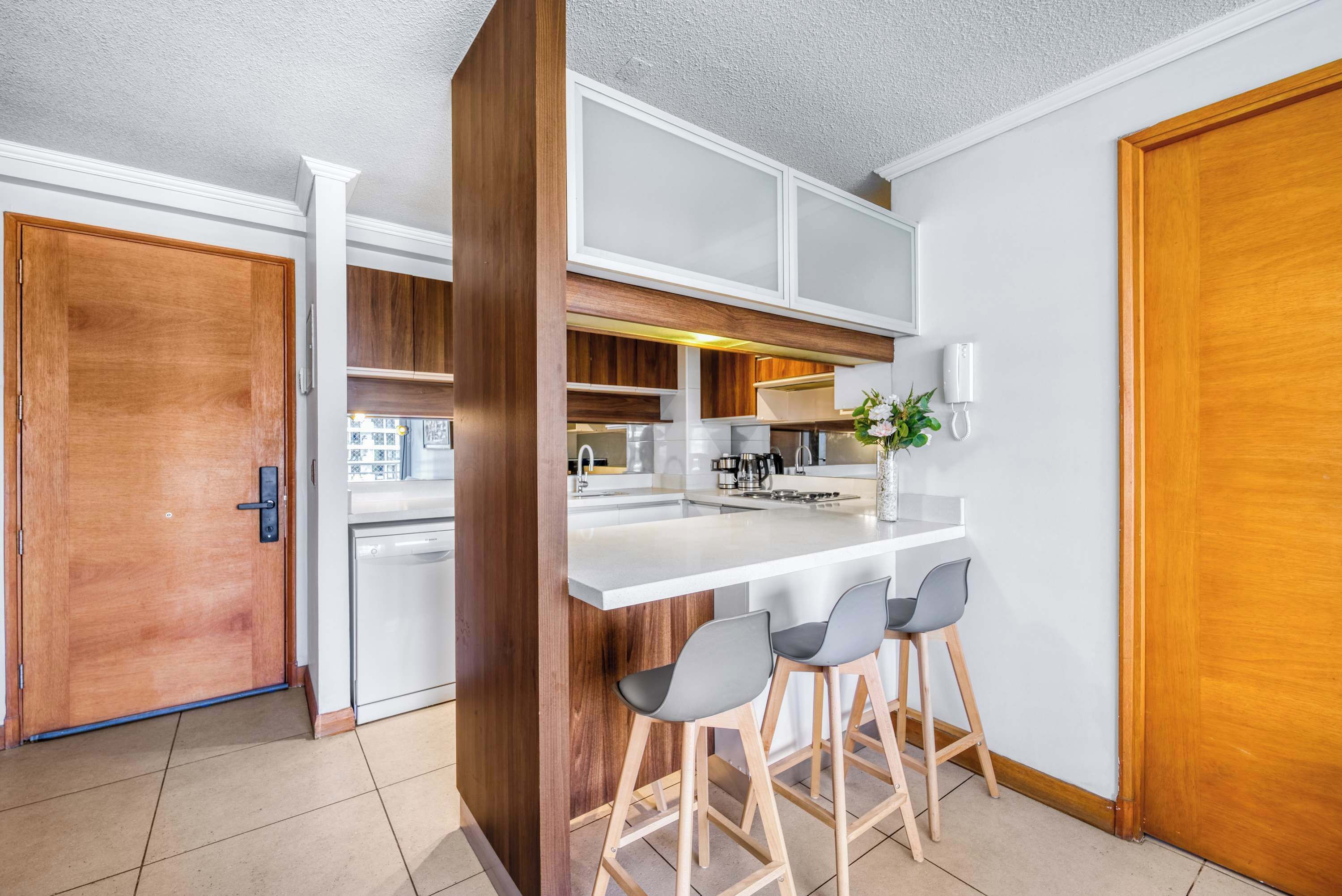 Refrigerador, microondas, parrilla de estufa y tostadora 