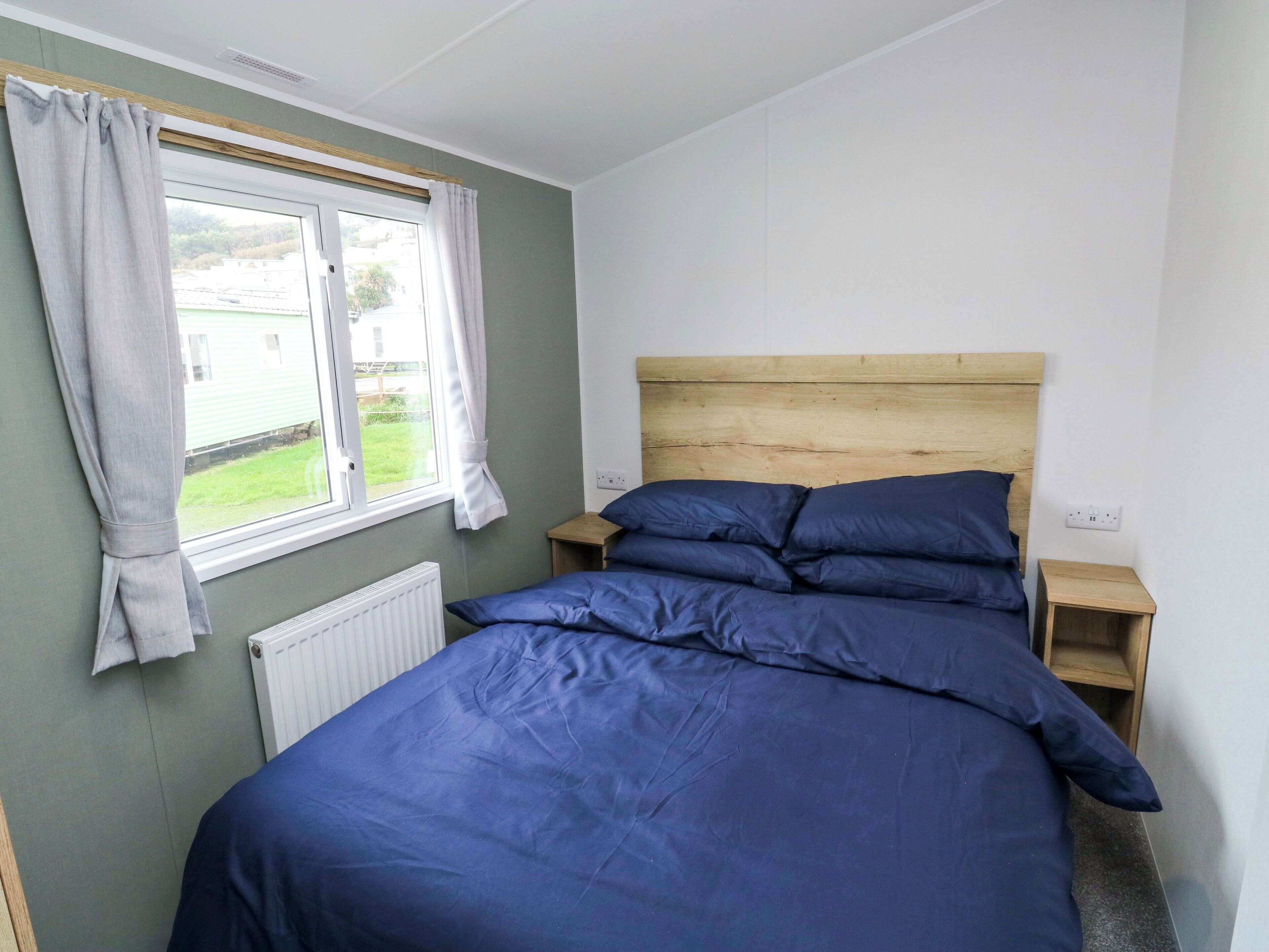 3 quartos, individualmente decorados, individualmente mobiliados